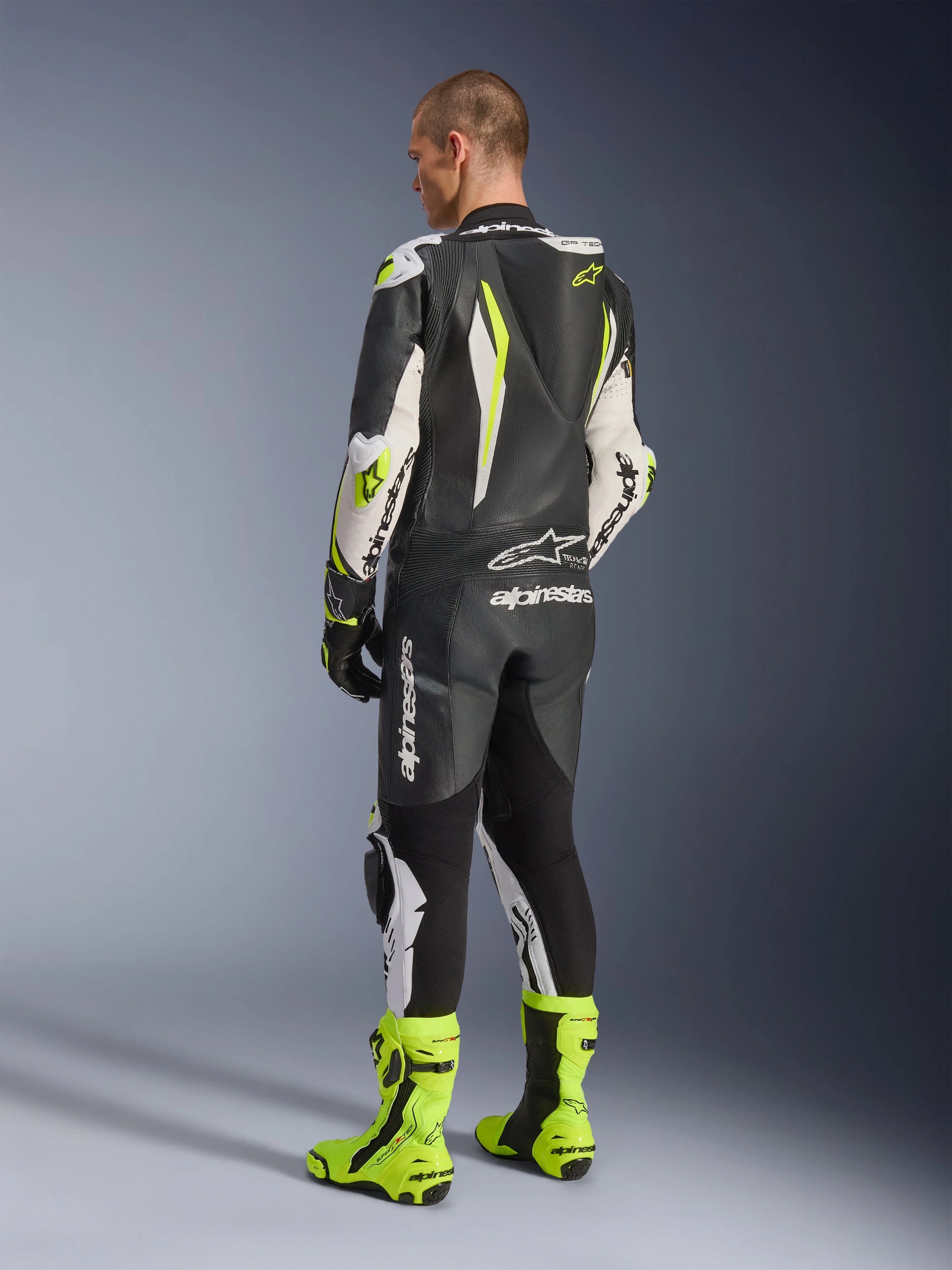 Macacão De Couro GP Tech V5 1 Peça - Image 3